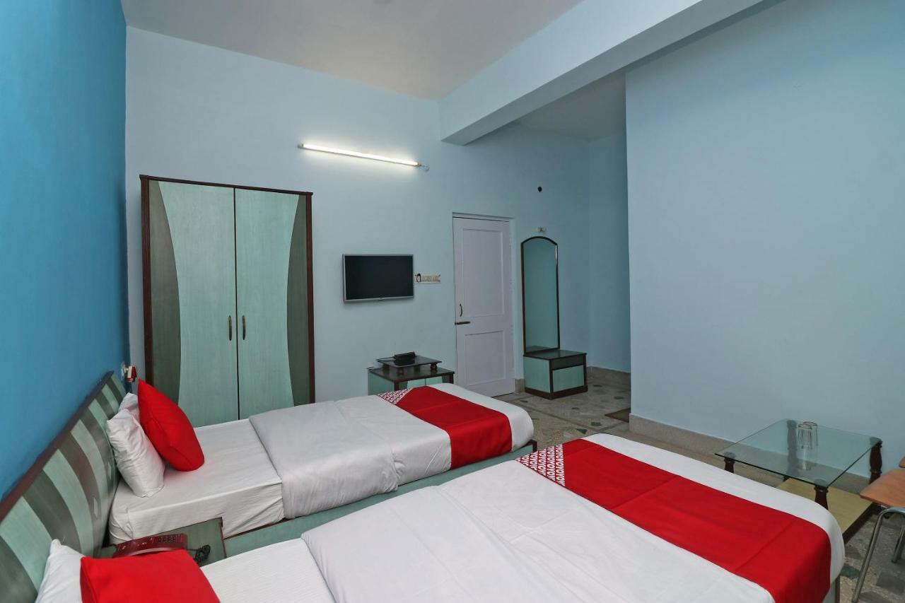 Oyo 37989 Hotel Debarshi Bānkura Extérieur photo