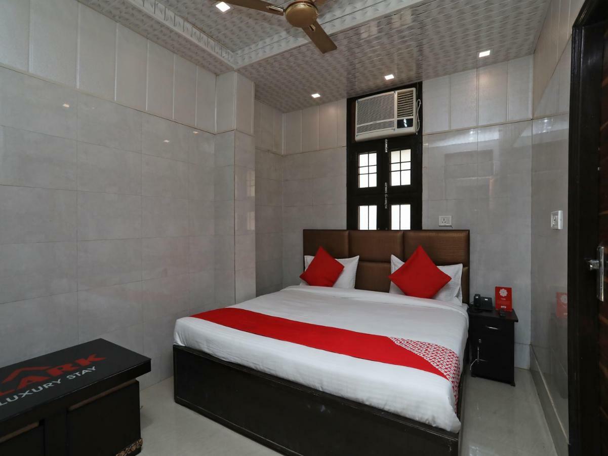 Oyo 37989 Hotel Debarshi Bānkura Extérieur photo